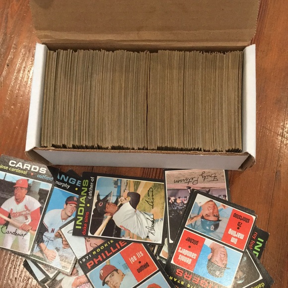 Baseball cards - Picture 3 of 3